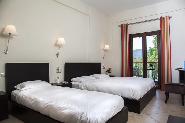 Meteoritis Hotel