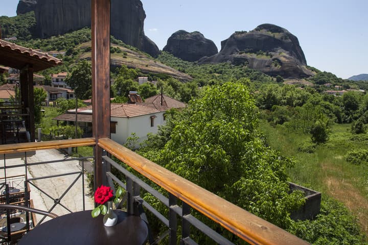 Meteoritis Hotel