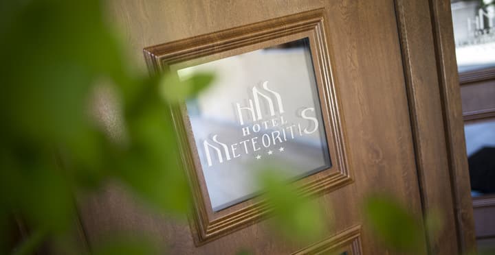 Meteoritis Hotel