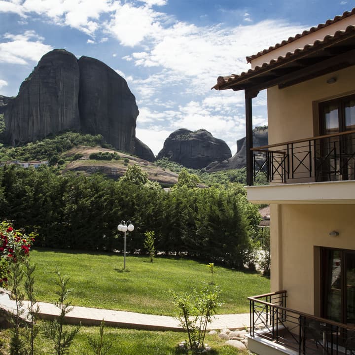 Meteoritis Hotel