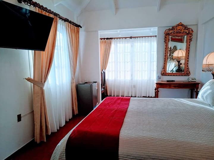 Hotel de Su Merced