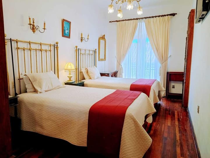 Hotel de Su Merced