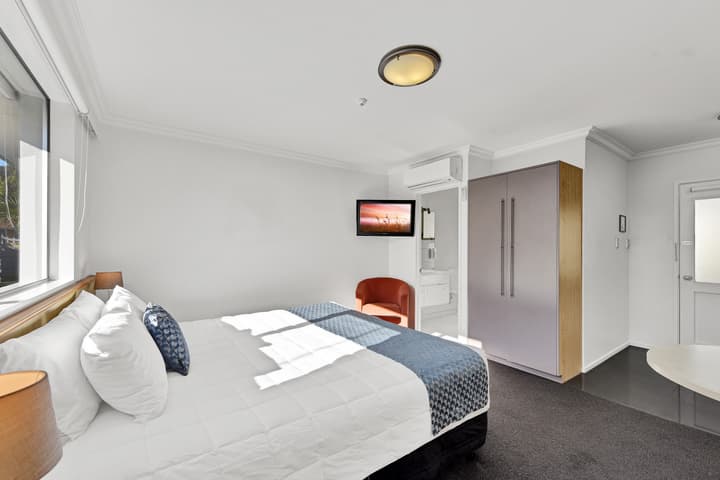 The Hotel Nelson