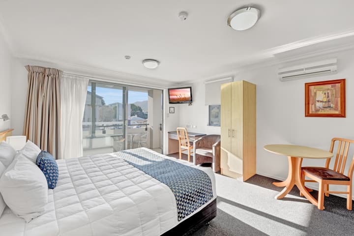 The Hotel Nelson