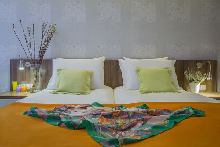 Novus City Hotel
