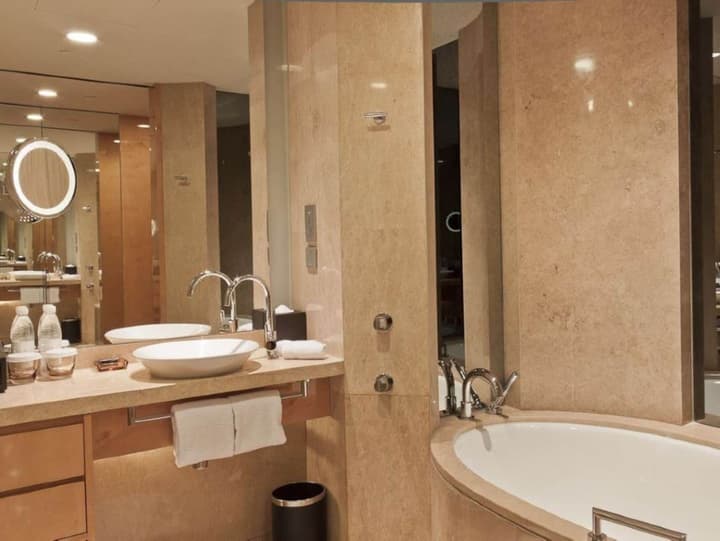 InterContinental Shanghai Expo by IHG