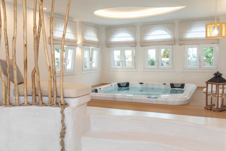 Cycladic Islands Hotel & Spa