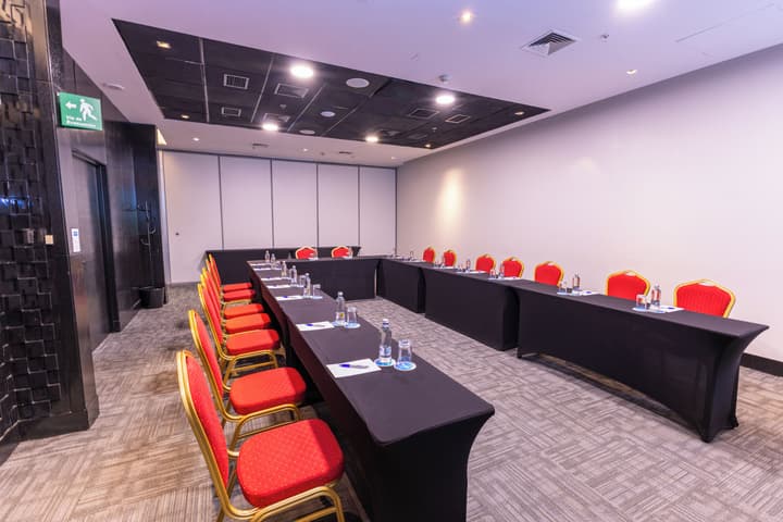 Wyndham Santiago Pettra