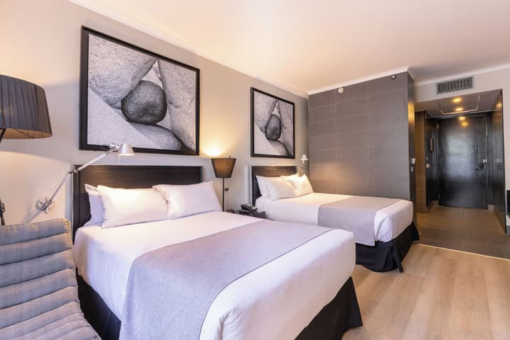 Wyndham Santiago Pettra