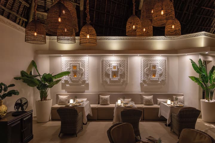 Breezes Beach Club & Spa – Half Board