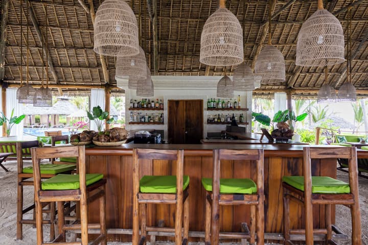 Breezes Beach Club & Spa – Half Board