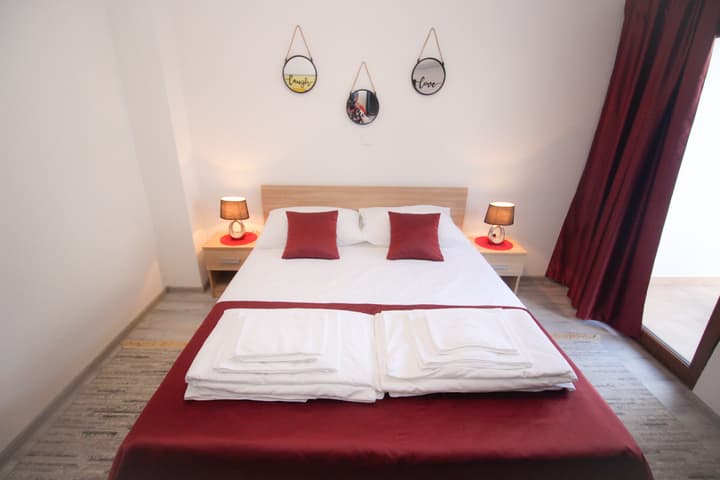 "VILLA DENY" Boutique HOTEL - parking