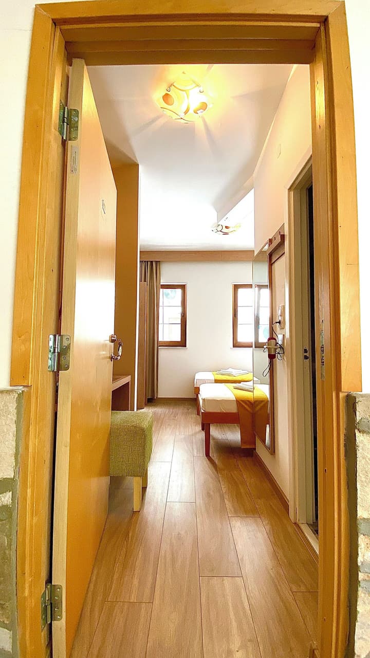 "VILLA DENY" Boutique HOTEL - parking