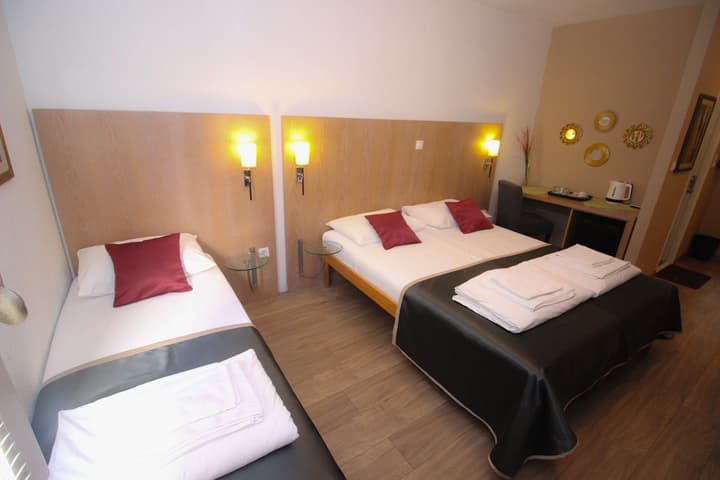 "VILLA DENY" Boutique HOTEL - parking