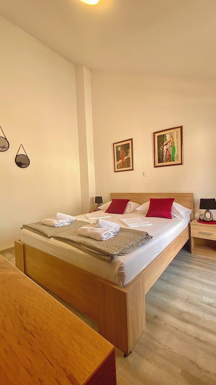 "VILLA DENY" Boutique HOTEL - parking