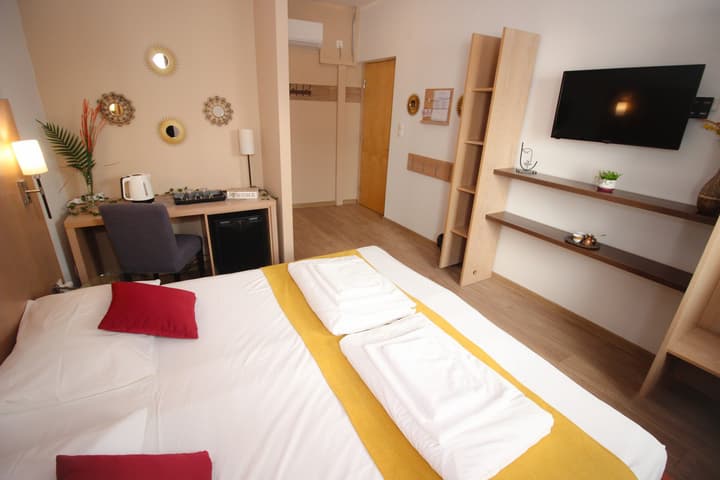 "VILLA DENY" Boutique HOTEL - parking