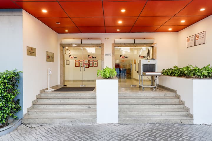 Red Fox by Lemon Tree Hotels, East Delhi