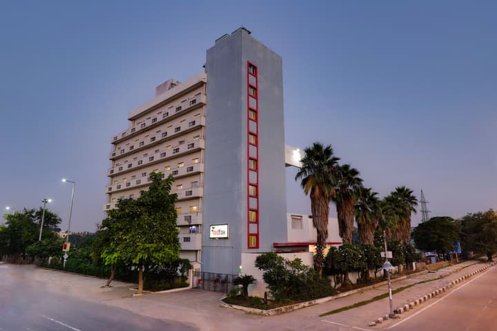 Red Fox by Lemon Tree Hotels, East Delhi