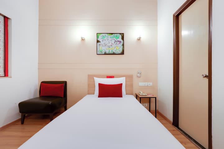 Red Fox by Lemon Tree Hotels, East Delhi