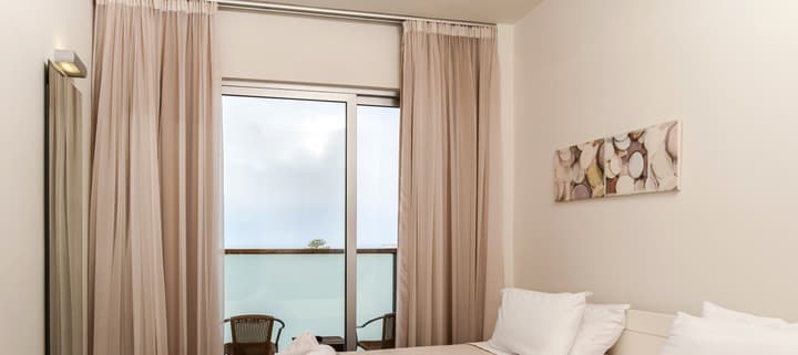 Atlantis City Hotel