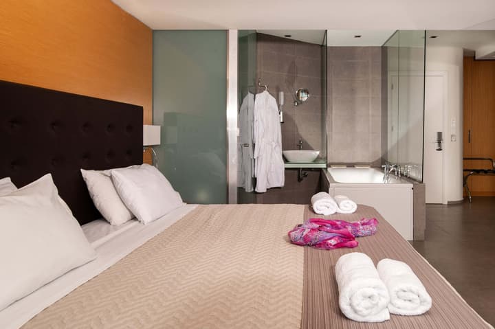 Atlantis City Hotel