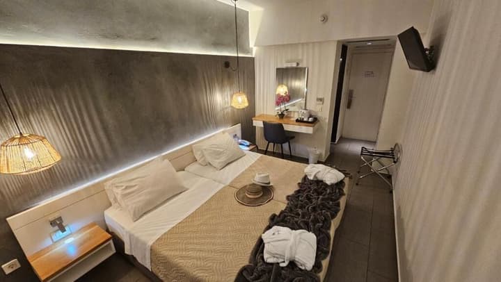 Atlantis City Hotel