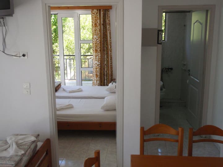 Niriis Hotel