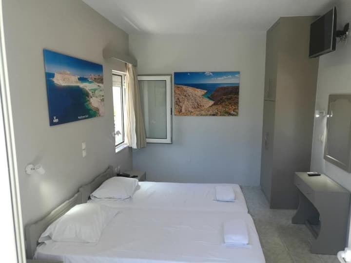 Niriis Hotel