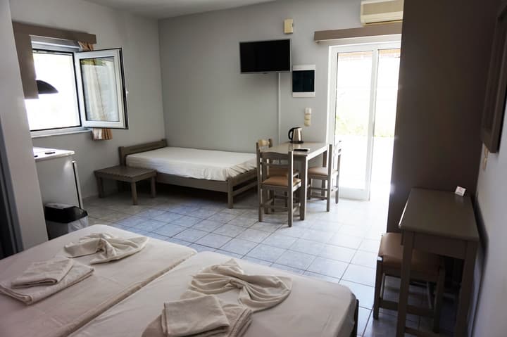 Niriis Hotel