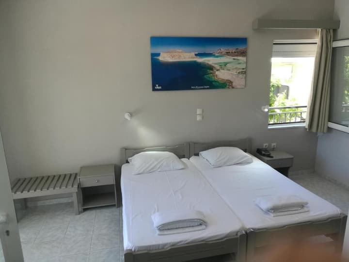 Niriis Hotel
