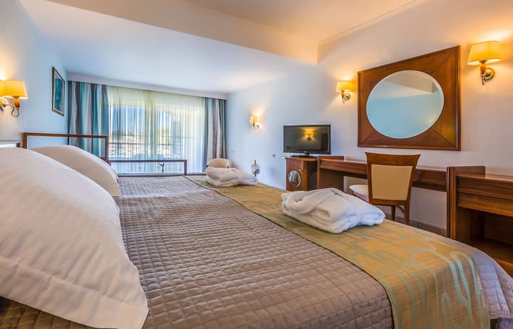 Kipriotis Maris Suites by Anayia All Inclusive Resorts