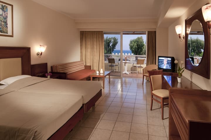 Kipriotis Maris Suites by Anayia All Inclusive Resorts