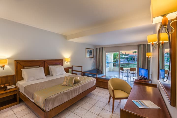 Kipriotis Maris Suites by Anayia All Inclusive Resorts
