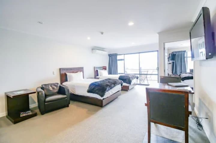 Aotea Motor Lodge