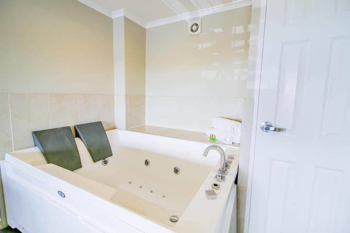 Aotea Motor Lodge