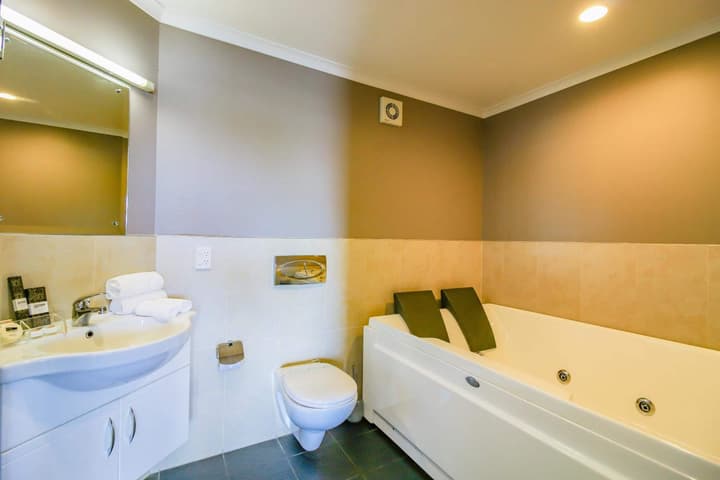 Aotea Motor Lodge