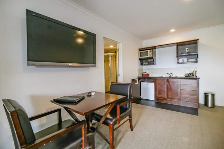 Aotea Motor Lodge