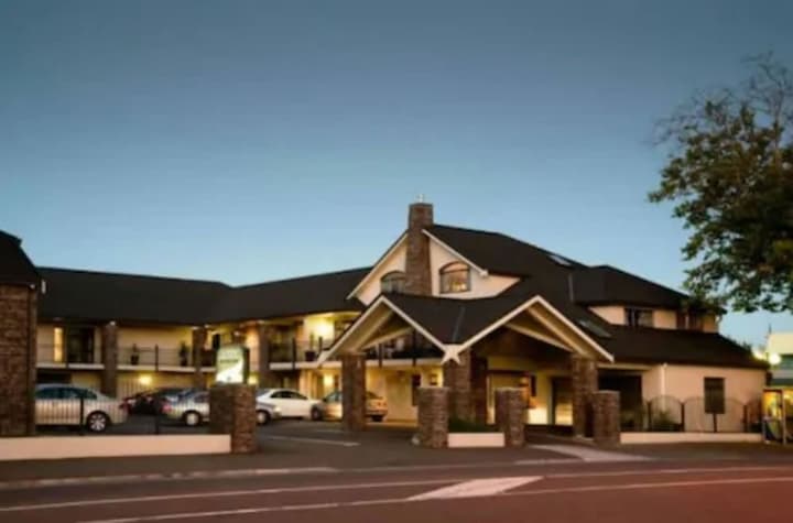 Aotea Motor Lodge