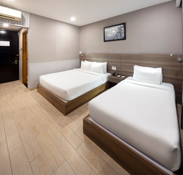 Viet Lotus Saigon Hotel