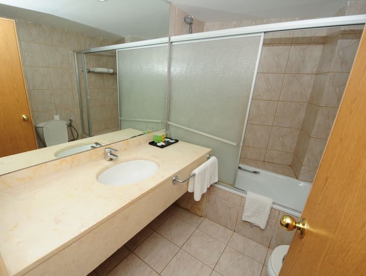 Edom Hotel
