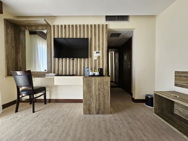 Edom Hotel