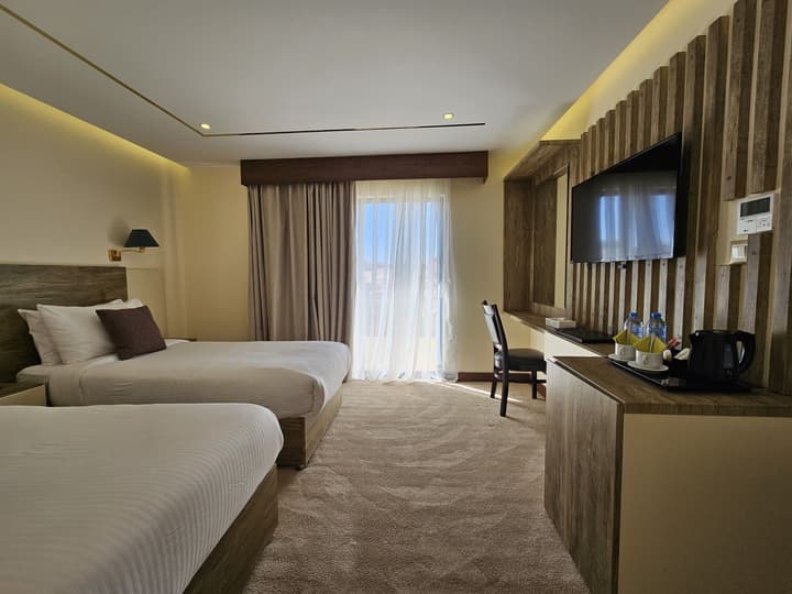 Edom Hotel