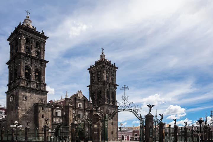 One Puebla Finsa