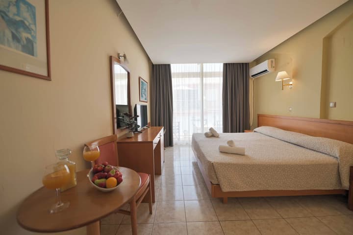 Neda Hotel