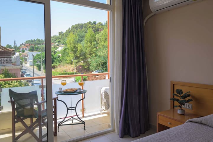 Neda Hotel