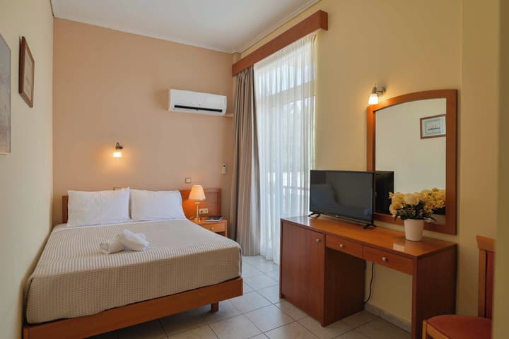 Neda Hotel