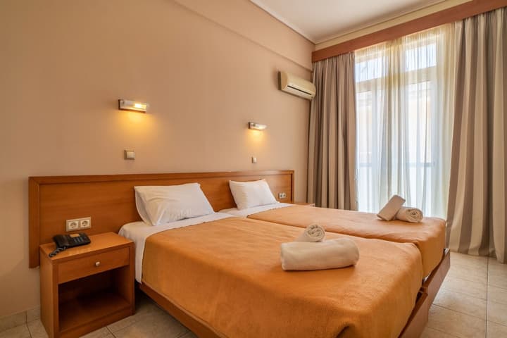 Neda Hotel