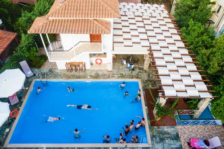 Neda Hotel