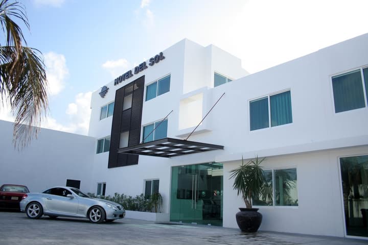 Hotel del Sol
