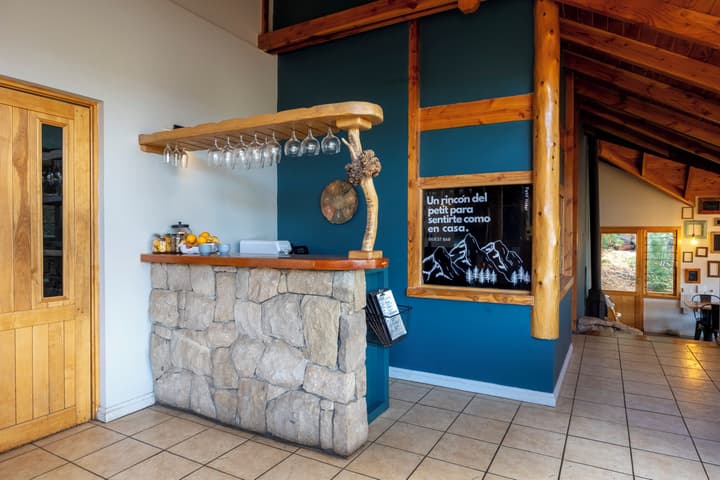 Peninsula Petit Hotel